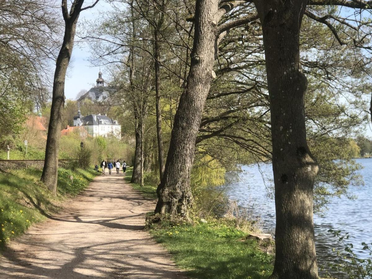 Flat In Eutin On The Kleiner Eutiner See Lake Eksteriør bilde